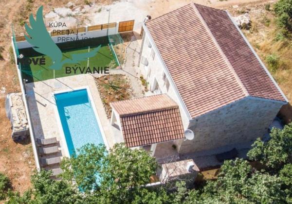 Luxusná novostavba vila s bazénom blízko mora v Chorvátsku v Zatone