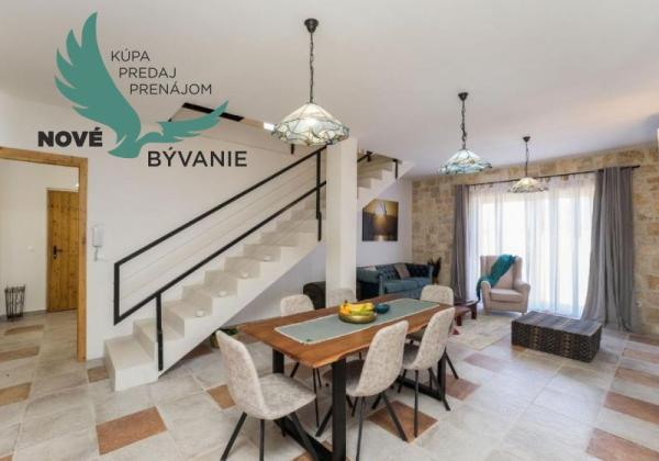 Luxusná novostavba vila s bazénom blízko mora v Chorvátsku v Zatone