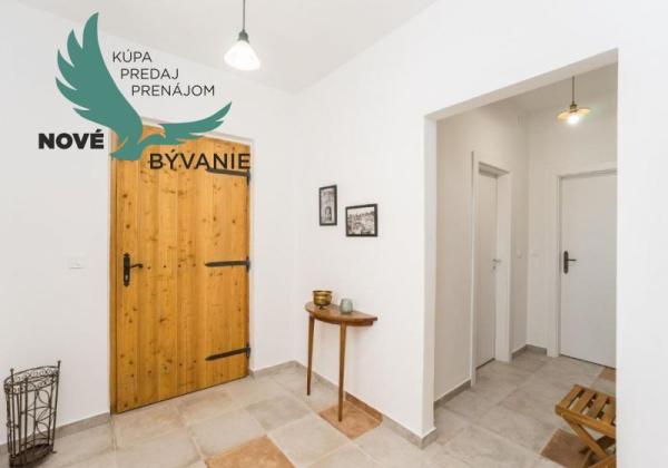 Luxusná novostavba vila s bazénom blízko mora v Chorvátsku v Zatone