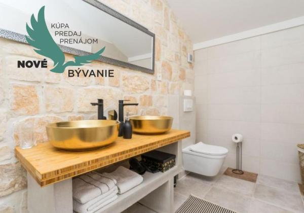 Luxusná novostavba vila s bazénom blízko mora v Chorvátsku v Zatone