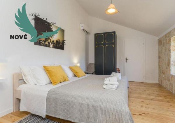 Luxusná novostavba vila s bazénom blízko mora v Chorvátsku v Zatone