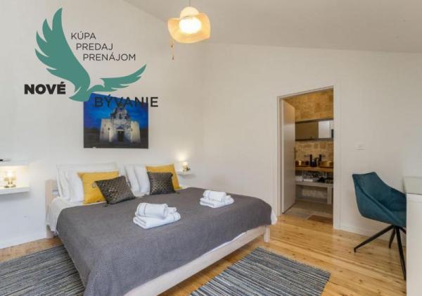 Luxusná novostavba vila s bazénom blízko mora v Chorvátsku v Zatone