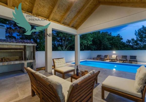 Luxusná novostavba vila s bazénom blízko mora v Chorvátsku v Zatone