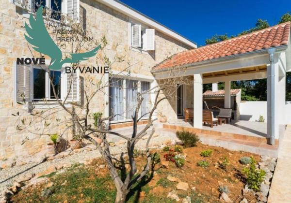 Luxusná novostavba vila s bazénom blízko mora v Chorvátsku v Zatone