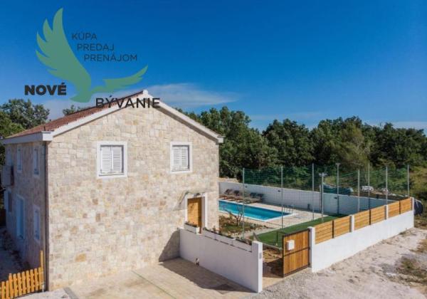 Luxusná novostavba vila s bazénom blízko mora v Chorvátsku v Zatone