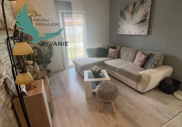 Dom 2x apartmán blízko mora v Chorvátsku na ostrove Vir