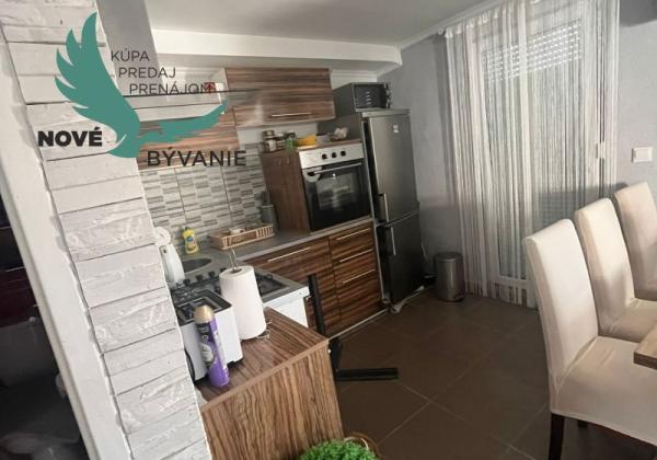 Dom 2x apartmán blízko mora v Chorvátsku na ostrove Vir