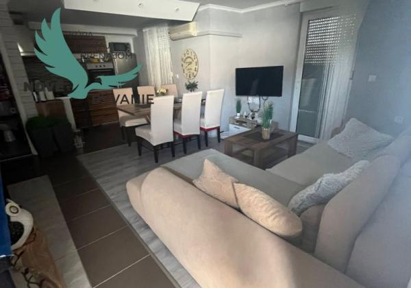 Dom 2x apartmán blízko mora v Chorvátsku na ostrove Vir