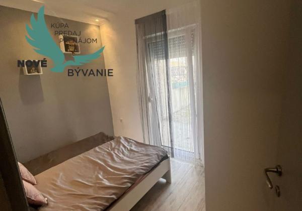 Dom 2x apartmán blízko mora v Chorvátsku na ostrove Vir