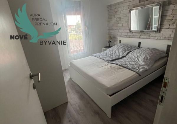 Dom 2x apartmán blízko mora v Chorvátsku na ostrove Vir