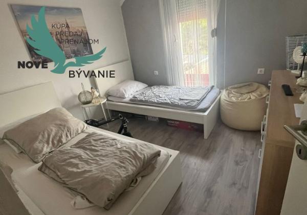 Dom 2x apartmán blízko mora v Chorvátsku na ostrove Vir