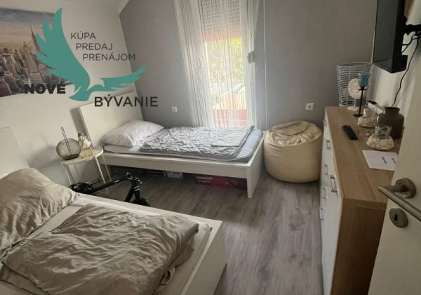 Dom 2x apartmán blízko mora v Chorvátsku na ostrove Vir