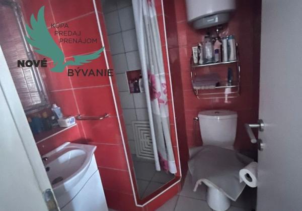 Dom 2x apartmán blízko mora v Chorvátsku na ostrove Vir