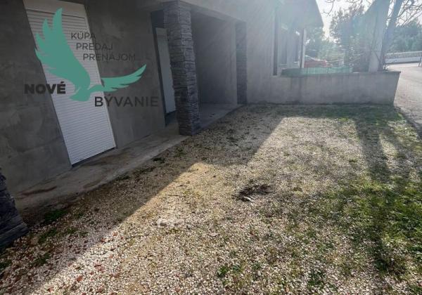 Dom 2x apartmán blízko mora v Chorvátsku na ostrove Vir