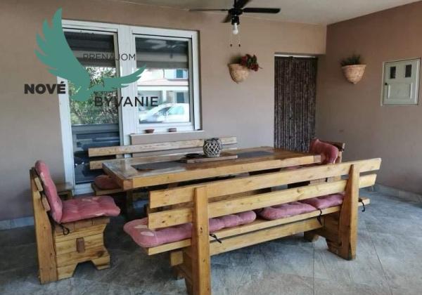 Dom 3x apartmán blízko mora v Chorvátsku, zabehnutý prenájom