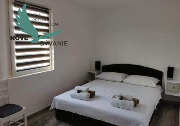 Dom 3x apartmán blízko mora v Chorvátsku, zabehnutý prenájom