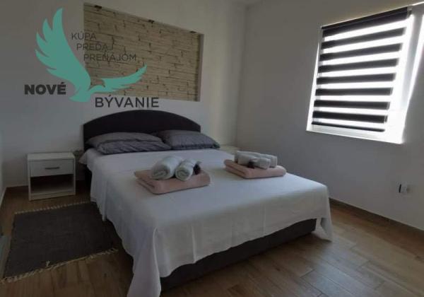 Dom 3x apartmán blízko mora v Chorvátsku, zabehnutý prenájom