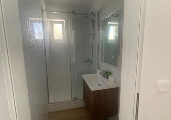 Na predaj vila s bazénom a výhľadom na more v Chorvátsku - Petrčane