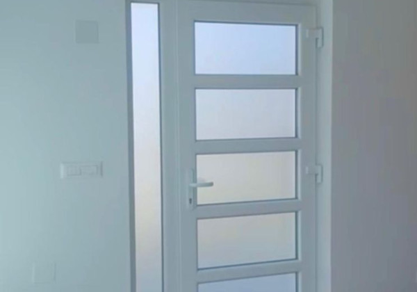 Na predaj vila s bazénom a výhľadom na more v Chorvátsku - Petrčane