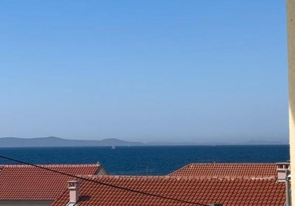 Na predaj vila s bazénom a výhľadom na more v Chorvátsku - Petrčane