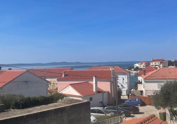 Na predaj vila s bazénom a výhľadom na more v Chorvátsku - Petrčane