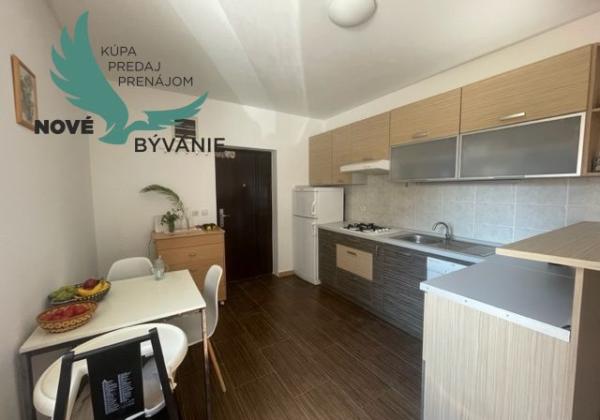 Predaj apartmán so záhradou, blízko pieskovej pláže, Chorvátsko - Pag