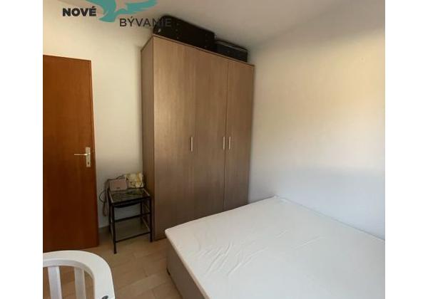 Predaj apartmán so záhradou, blízko pieskovej pláže, Chorvátsko - Pag