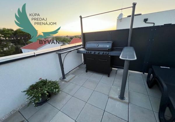 Chorvátsko - Apartmán so strešnou terasou