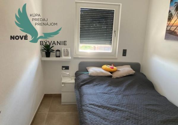 Chorvátsko - Apartmán so strešnou terasou