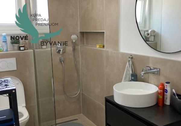 Chorvátsko - Apartmán so strešnou terasou