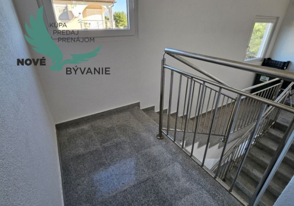 Na predaj  apartmán s výhľadom na more v Chorvátsku