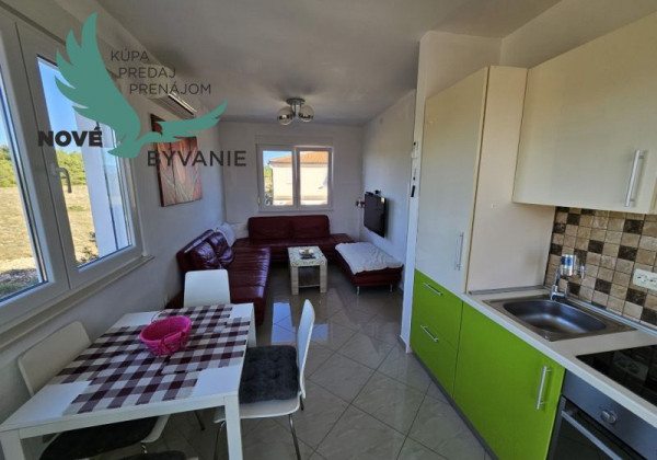 Na predaj  apartmán s výhľadom na more v Chorvátsku