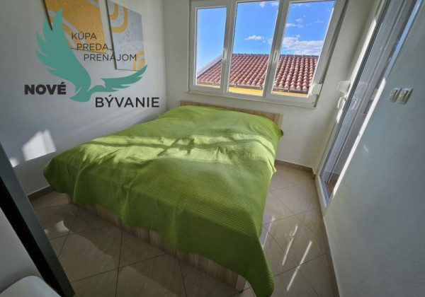 Na predaj  apartmán s výhľadom na more v Chorvátsku