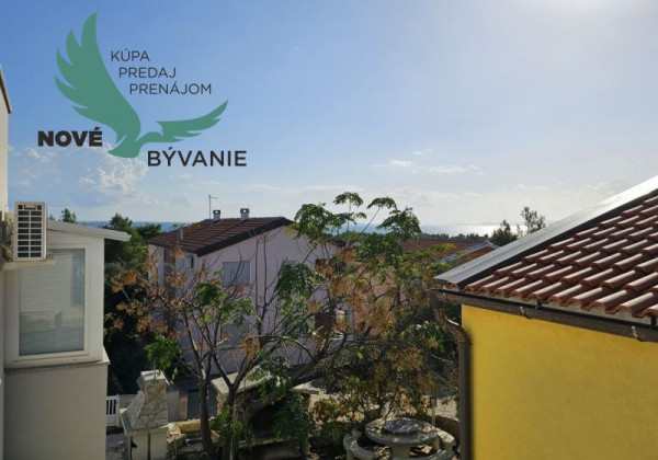 Na predaj  apartmán s výhľadom na more v Chorvátsku