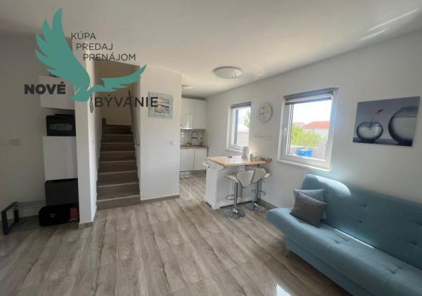 Chorvátsko - Na predaj novostavba s bazénom a výhľadom na more