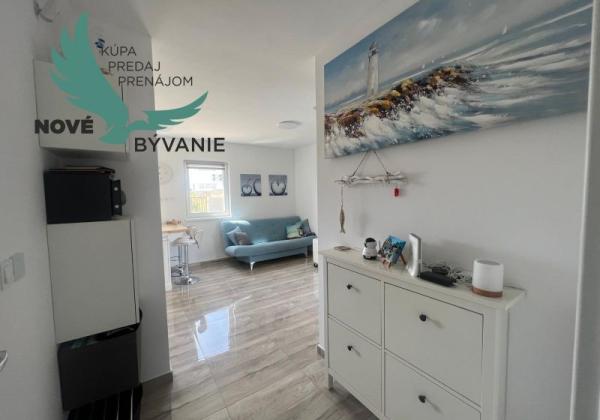 Chorvátsko - Na predaj novostavba s bazénom a výhľadom na more