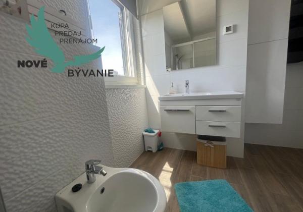 Chorvátsko - Na predaj novostavba s bazénom a výhľadom na more