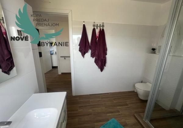 Chorvátsko - Na predaj novostavba s bazénom a výhľadom na more