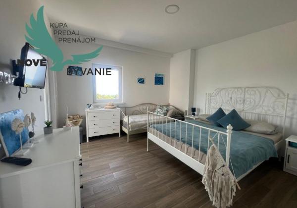 Chorvátsko - Na predaj novostavba s bazénom a výhľadom na more