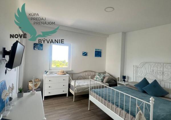 Chorvátsko - Na predaj novostavba s bazénom a výhľadom na more