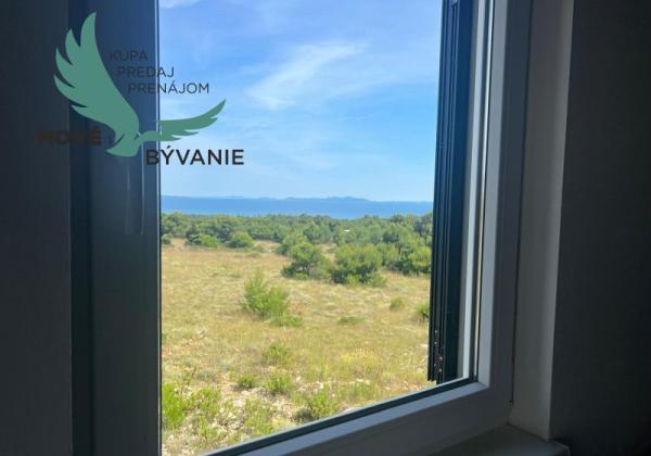 Chorvátsko - Na predaj novostavba s bazénom a výhľadom na more