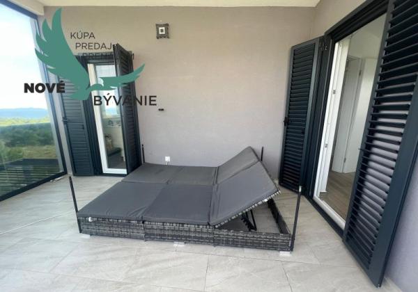 Chorvátsko - Na predaj novostavba s bazénom a výhľadom na more