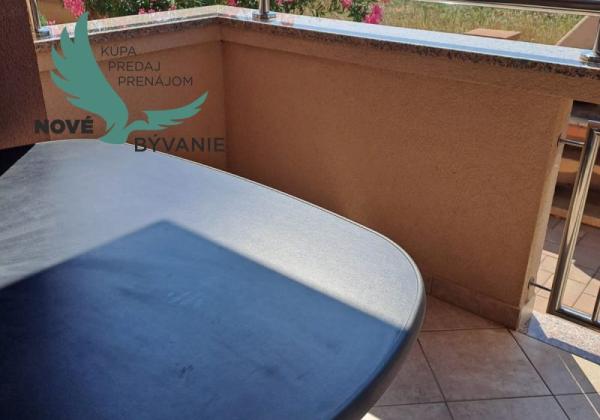 Apartmán s výhľadom na more a záhradou , Chorvatsko -Nin -Zaton