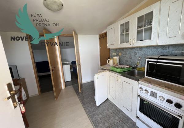 Dom 2x apartmán s výhľadom na more na ostrove Vir v Chorvátsku