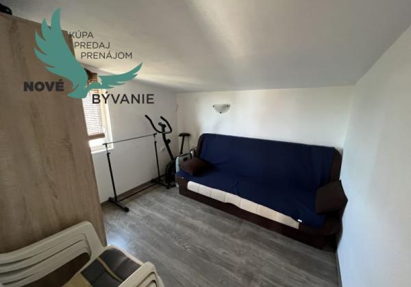 Dom 2x apartmán s výhľadom na more na ostrove Vir v Chorvátsku