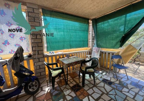 Dom 2x apartmán s výhľadom na more na ostrove Vir v Chorvátsku