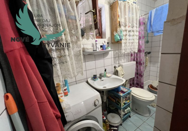 Dom 2x apartmán s výhľadom na more na ostrove Vir v Chorvátsku