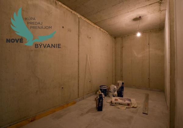 Luxusný apartmán s výhľadom na more len 30m od mora so 4x spálňou v Chorvátsku