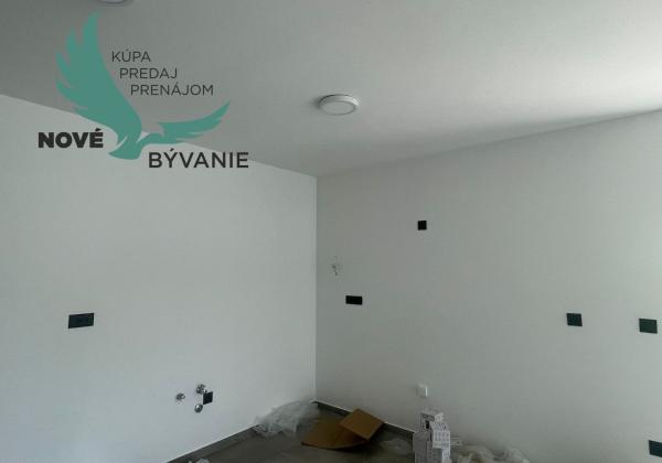 Luxusná novostavba len 70m od mora s výhľadom na more v Chorvátsku v Privlake