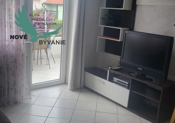 Predaj dva apartmány len 200m od mora s výhľadom na more, Chorvátsko